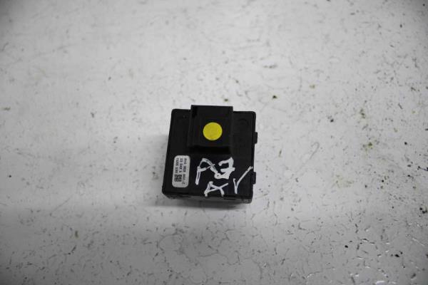 BOUTON LEVE VITRE AUDI A3 8V 2-VITRES - Vue 2